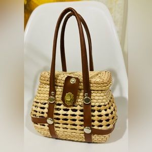 Straw handbag
